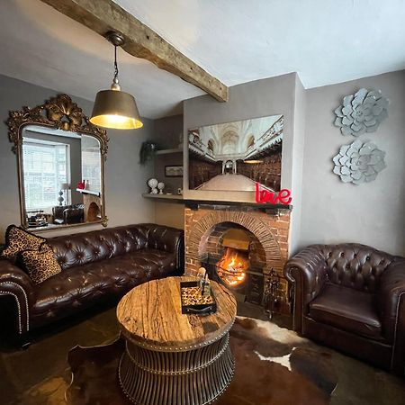 Entire Georgian Luxury Home - 3 Storey- High St Henley-In-Arden -Two Bedrooms-Sleeps 4 Exteriör bild
