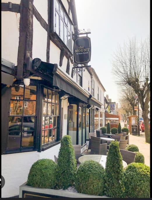 Entire Georgian Luxury Home - 3 Storey- High St Henley-In-Arden -Two Bedrooms-Sleeps 4 Exteriör bild