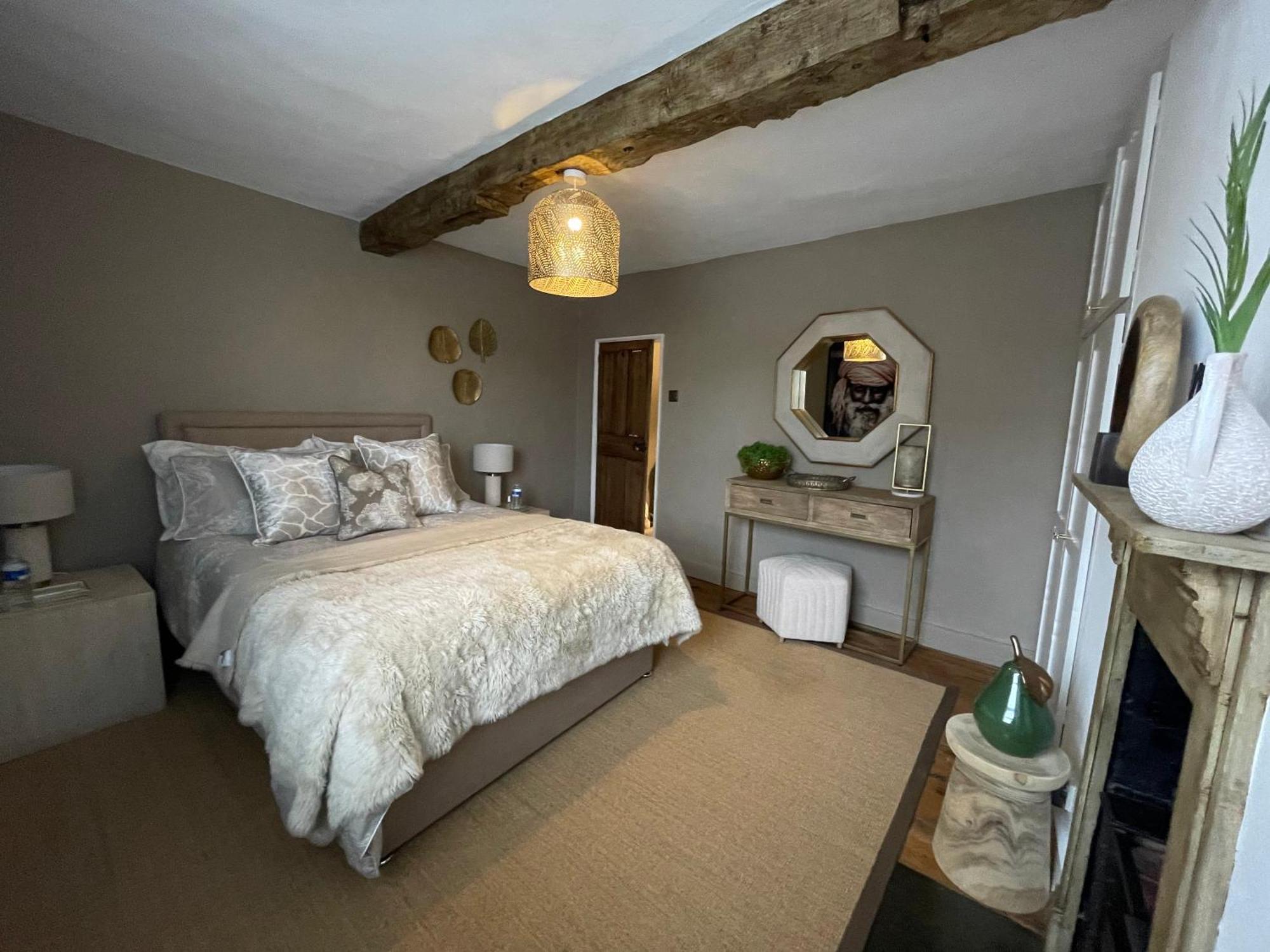 Entire Georgian Luxury Home - 3 Storey- High St Henley-In-Arden -Two Bedrooms-Sleeps 4 Exteriör bild