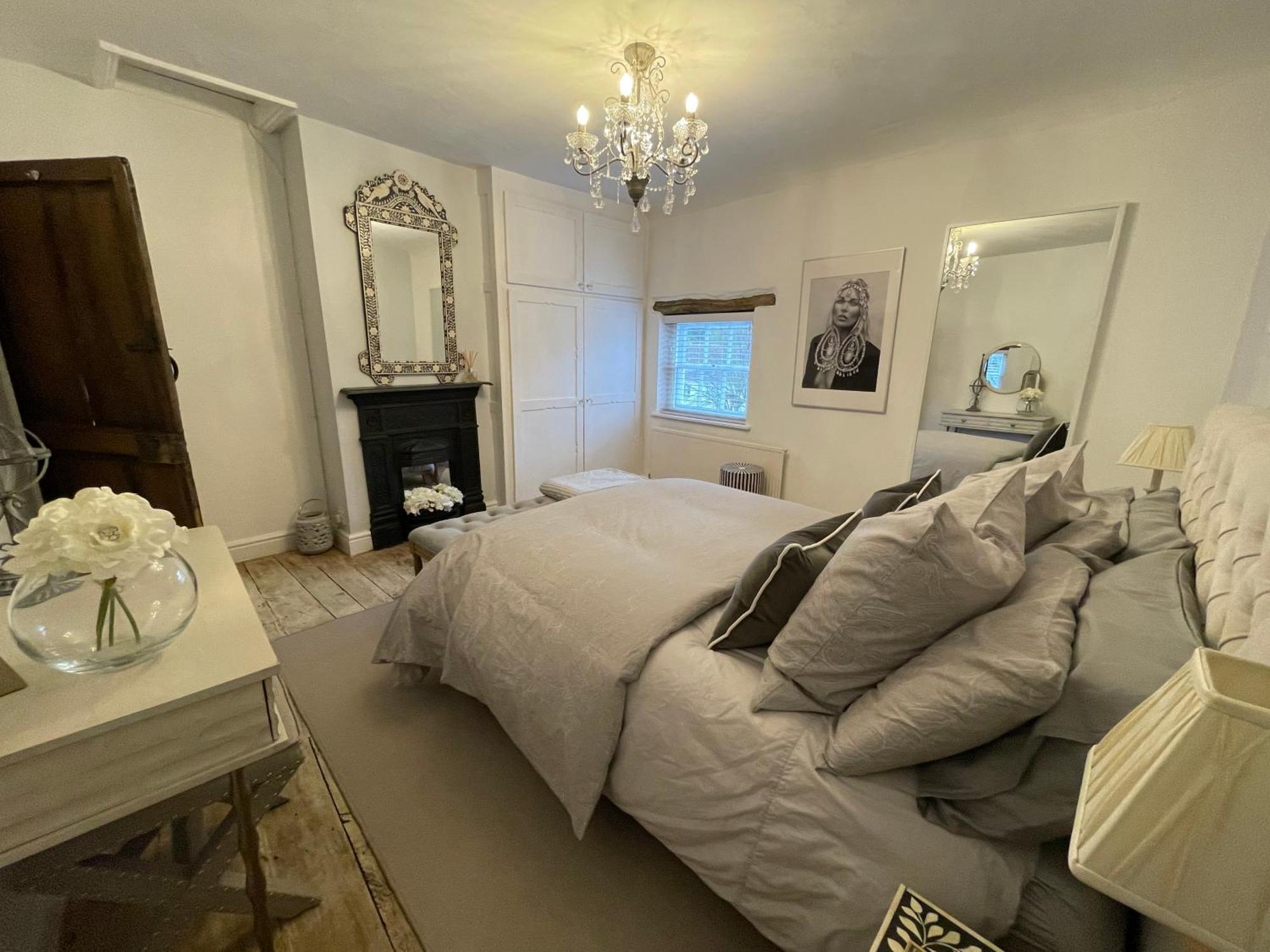 Entire Georgian Luxury Home - 3 Storey- High St Henley-In-Arden -Two Bedrooms-Sleeps 4 Exteriör bild