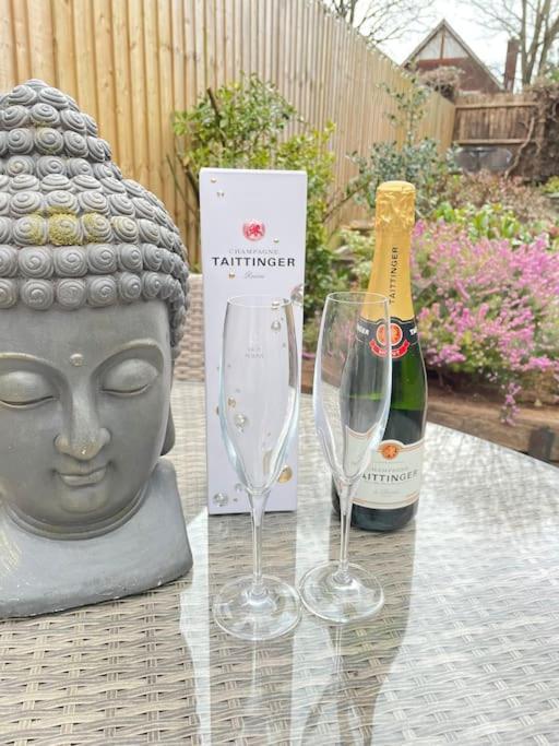 Entire Georgian Luxury Home - 3 Storey- High St Henley-In-Arden -Two Bedrooms-Sleeps 4 Exteriör bild
