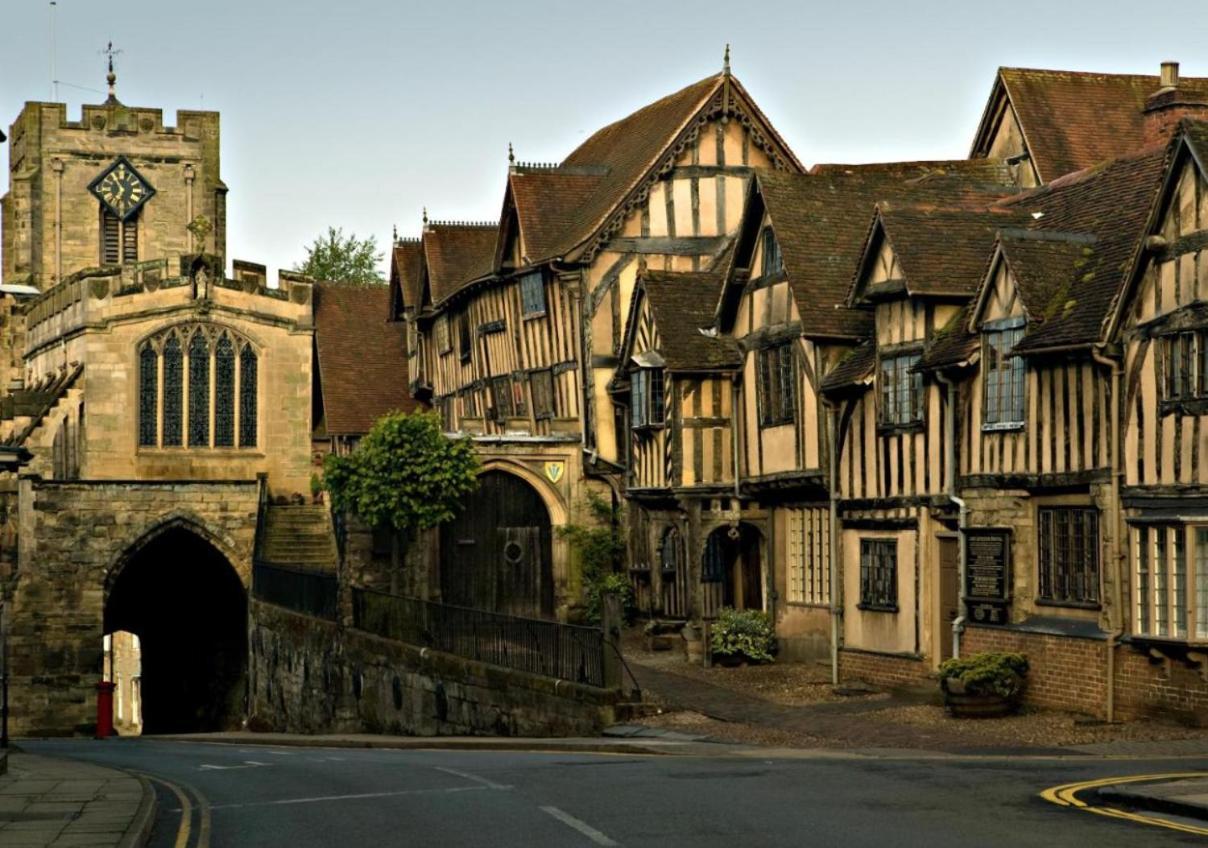 Entire Georgian Luxury Home - 3 Storey- High St Henley-In-Arden -Two Bedrooms-Sleeps 4 Exteriör bild